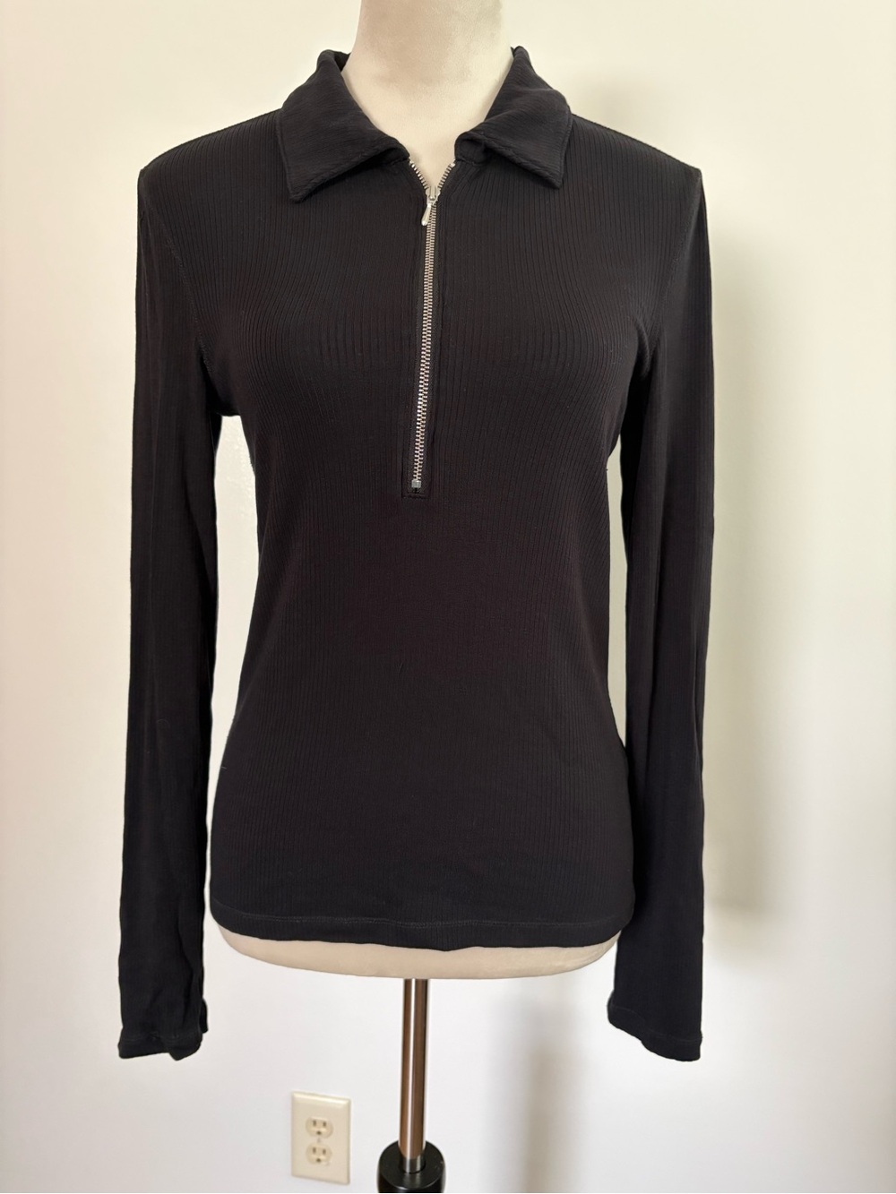 Everlane Tencel Micro Ribbed Quarter-Zip Black Polo Top Size Small